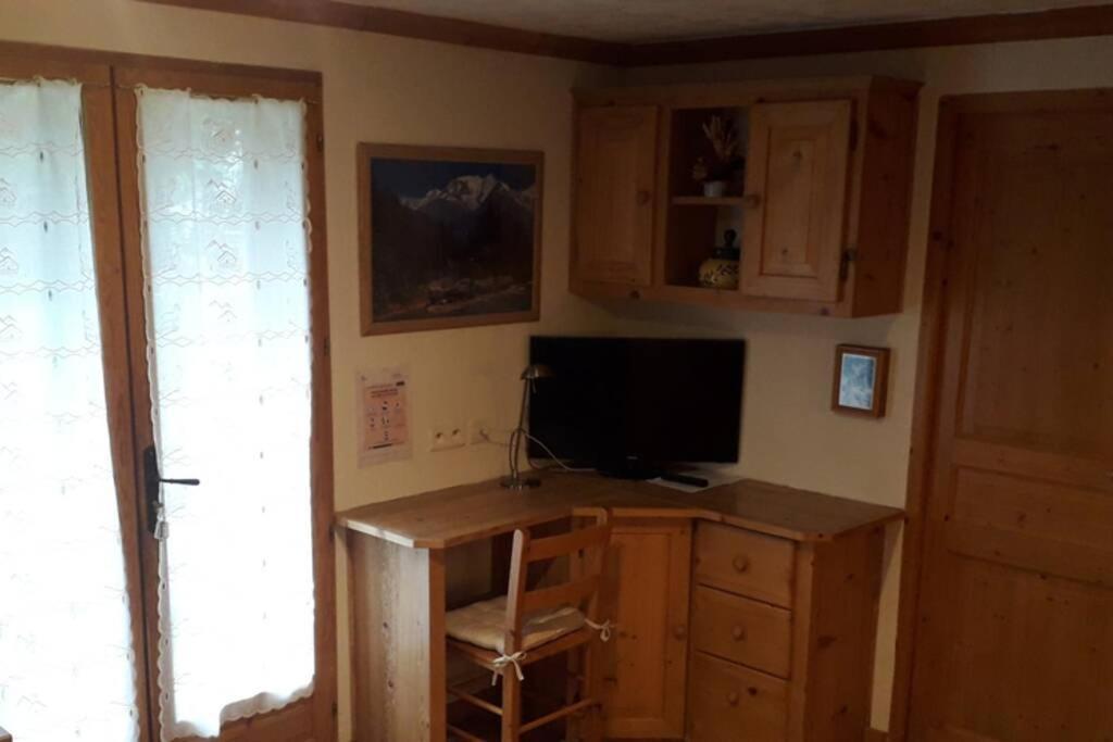 A4 Km De Megeve Tres Joli Studio Avec Jacuzzi ,Vue Sur Les Montagnes Au Calme Праз-сюр-Арли Екстериор снимка